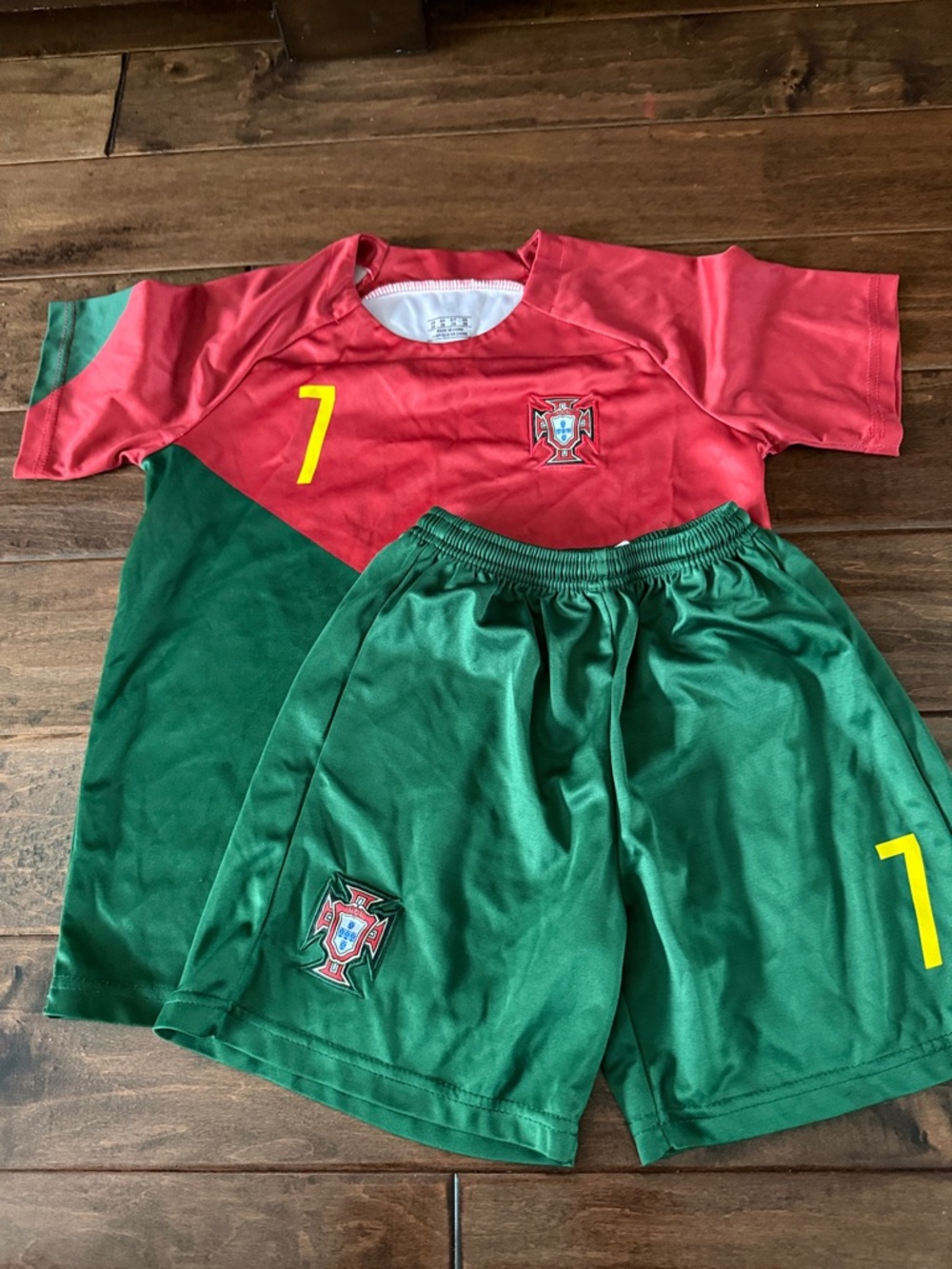 Kids Ronaldo Soccer Jersey and Shorts Set -Number 7 Fits like size Youth Medium